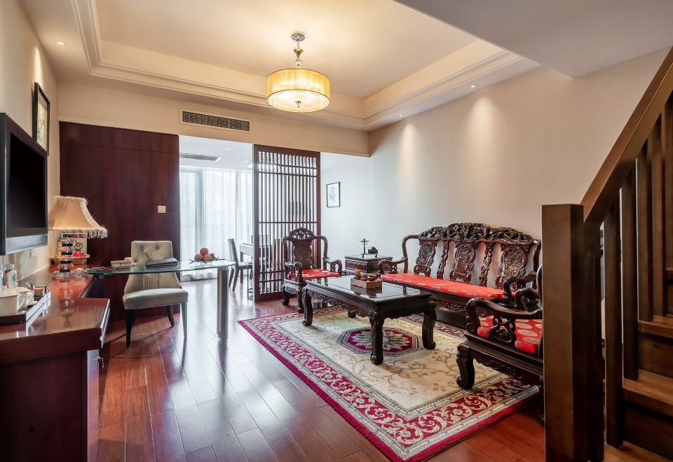 Yixing Bamboos International Conference CenterDeluxe Panoramic Suite