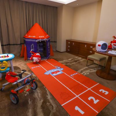 超級飛俠親子子母床家庭房B 佛山皇冠假日酒店優惠