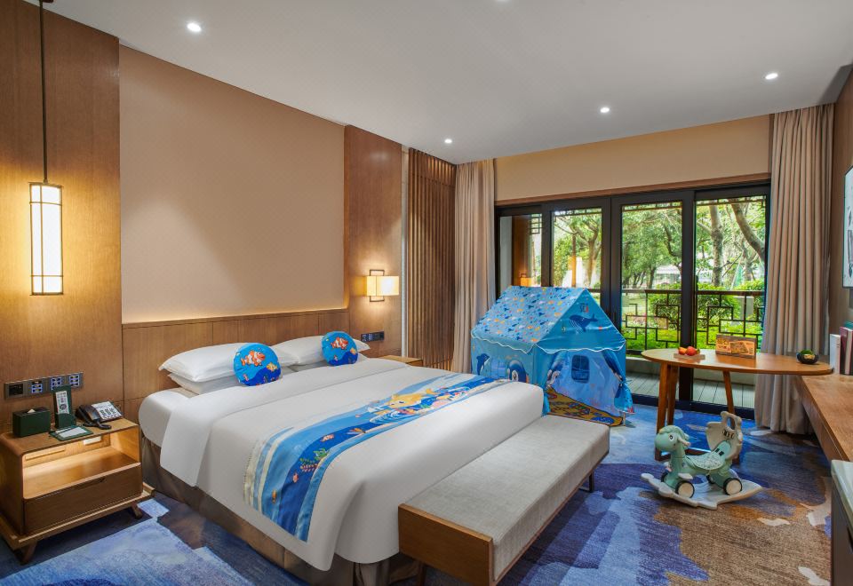 童趣亲子大床房（阳台+园景）