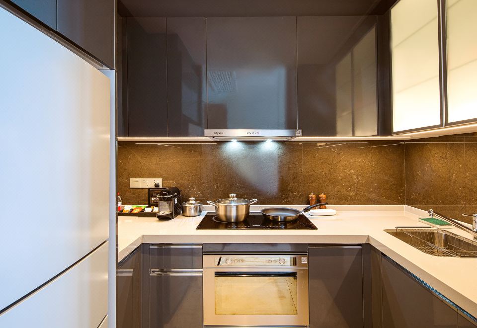 Superior Family Suite - 1-Room, Garden-View