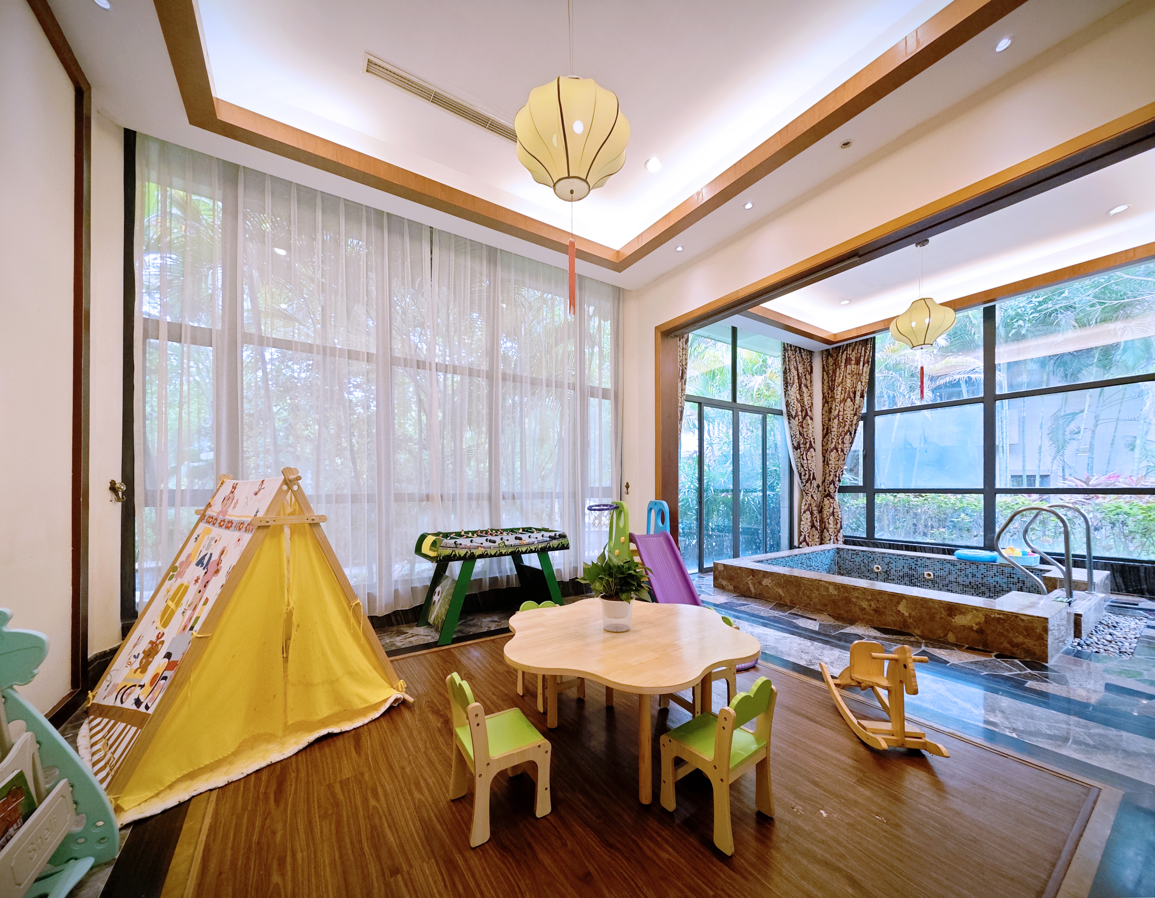 别墅汤屋亲子套房（室内私汤泡池）