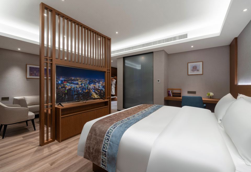 Privilege Queen Room