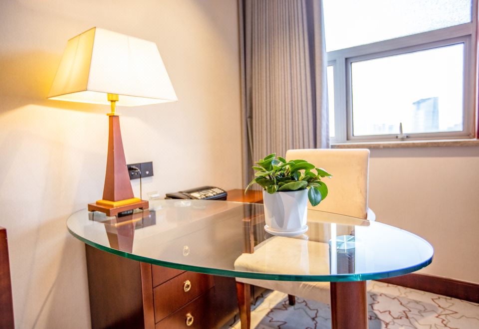 智能行政运动大床房（小度音箱+助眠床垫）