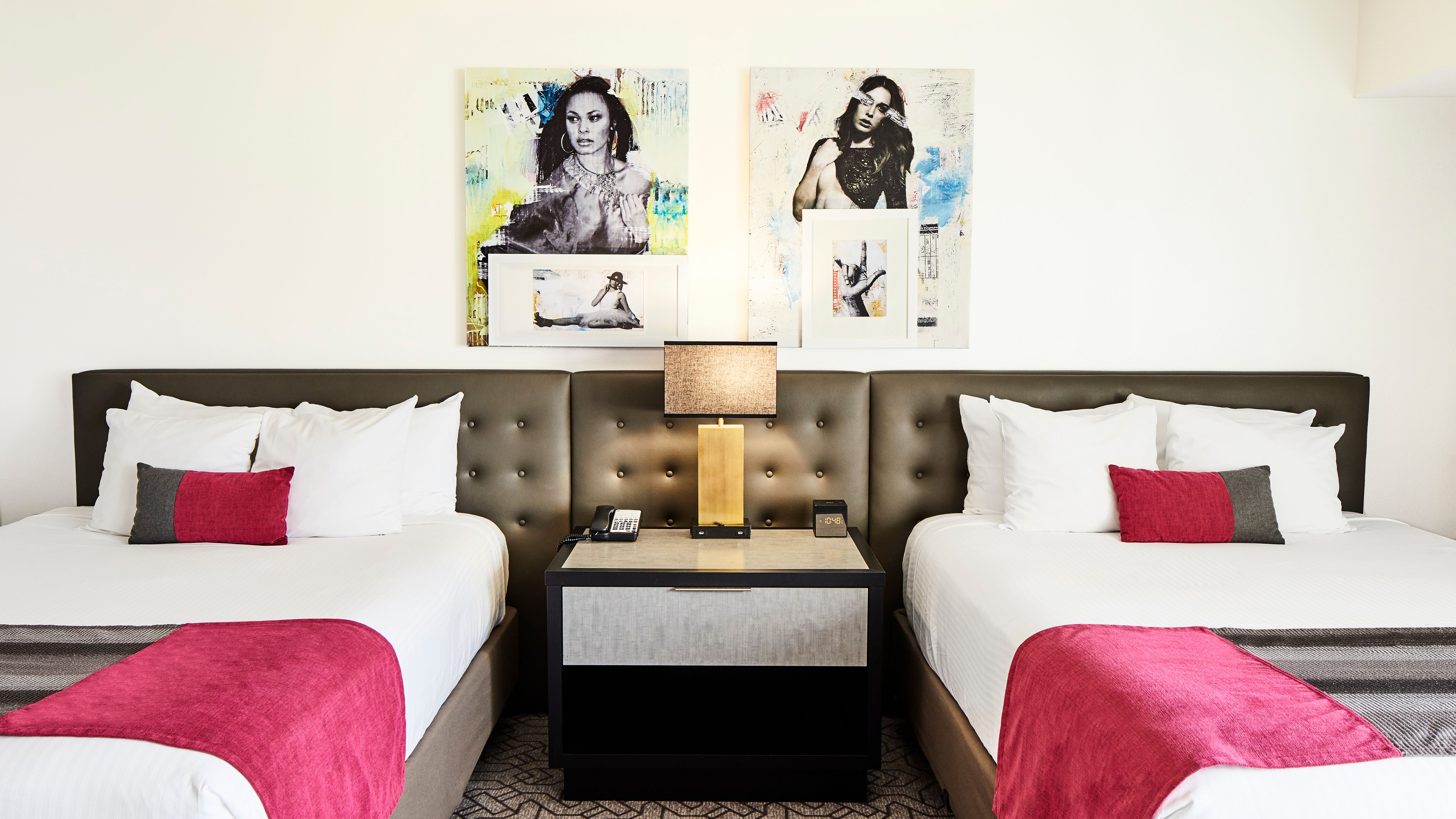 超时尚客房 - 带2张大床 - 靠近电梯