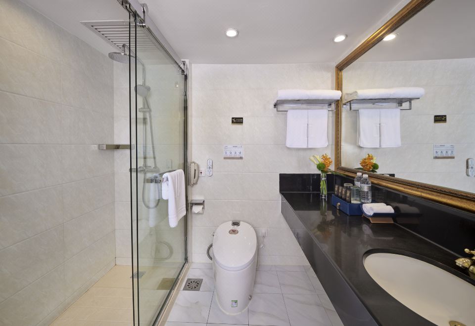 Jin Jiang Park Hotel ShanghaiStandard 2-bed Room