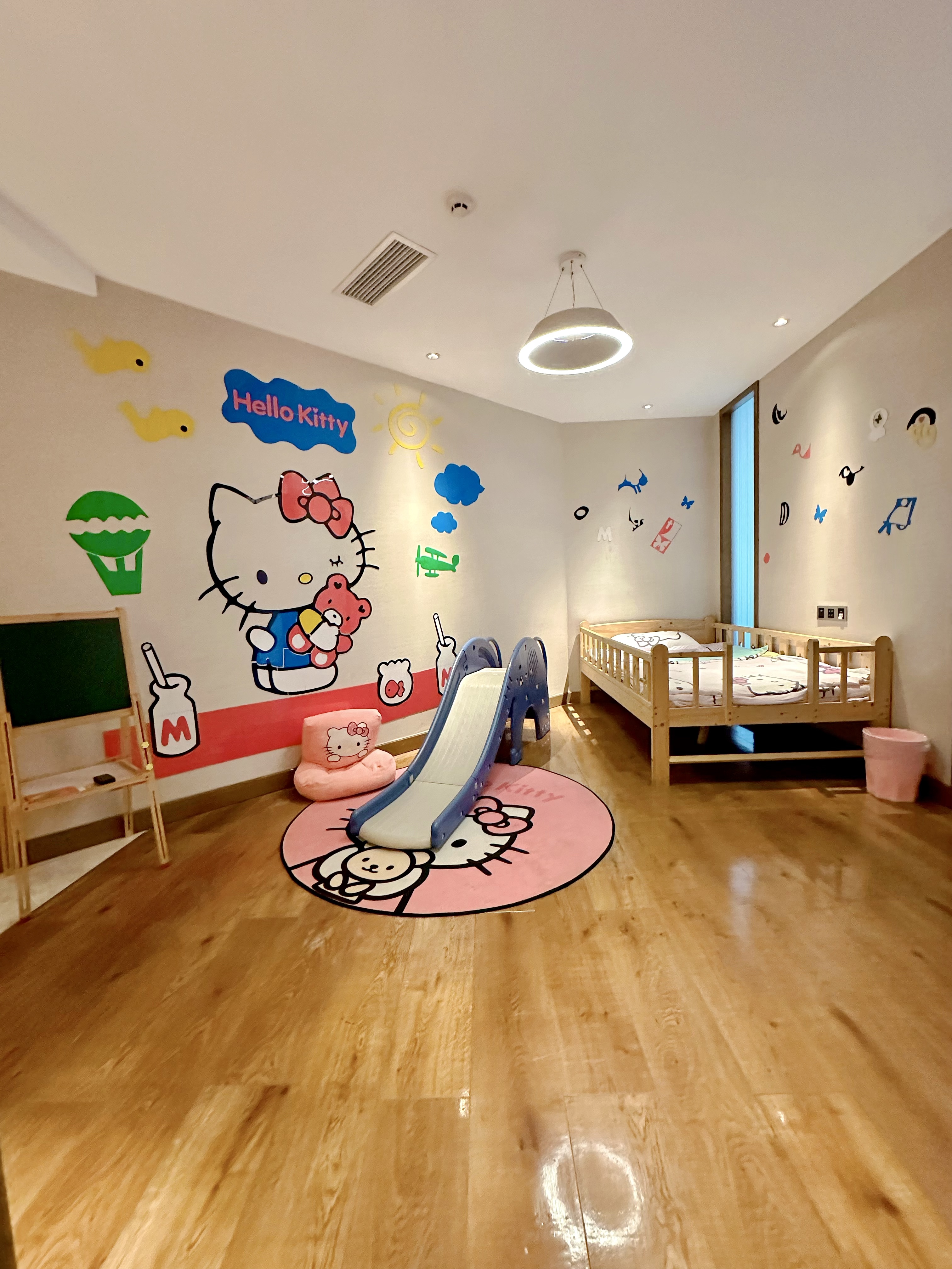 童趣.甜蜜亲子房（静谧双床+主题小童单床+天猫精灵）