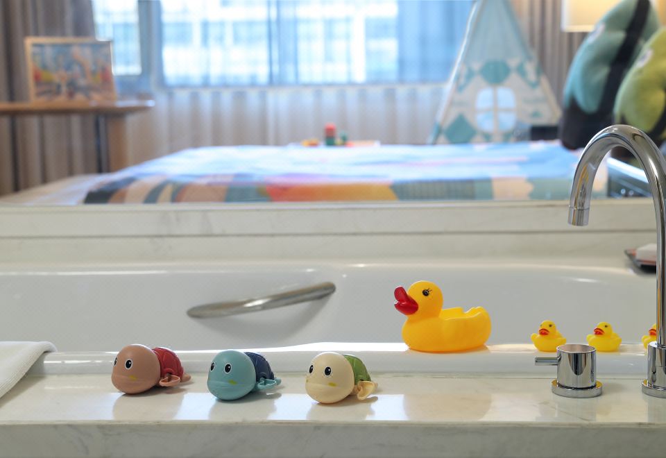 JW Marriott Hotel BeijingJW Family Fun Journey - JW Gryphon Theme Double Bed Room