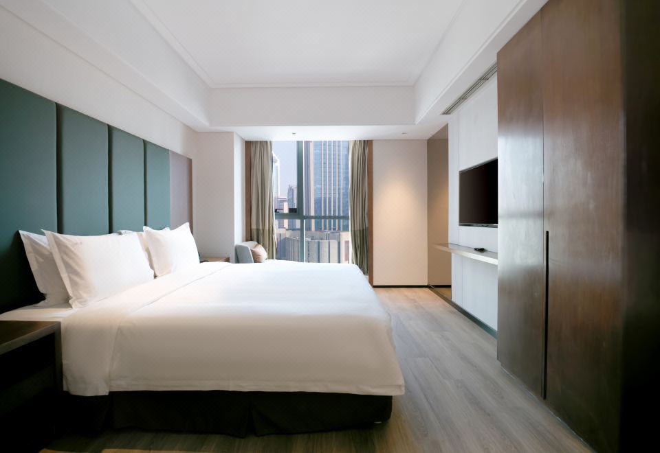 假日高级套房-超大床