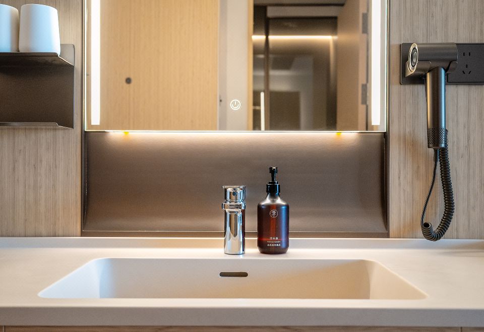 JI Hotel (Gangchang Road Branch Zhuhai Station)Family Room