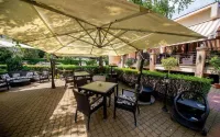 Best Western Central Hotel Arad Отели в г. 