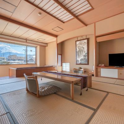 附樓2/3F日式房10帖帶富士山景觀浴缸及沙發 湯霧富士之宿 大池飯店優惠