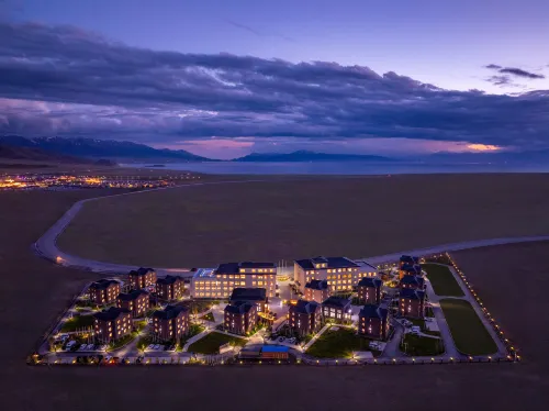 Selim Lake Spruce Resort