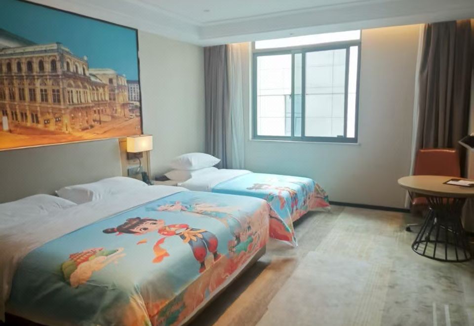 亲子大床房（主题布置+全套小童用品+萌玩偶）