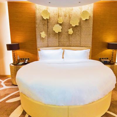 豪華房超大床 南京玄武湖假日飯店優惠
