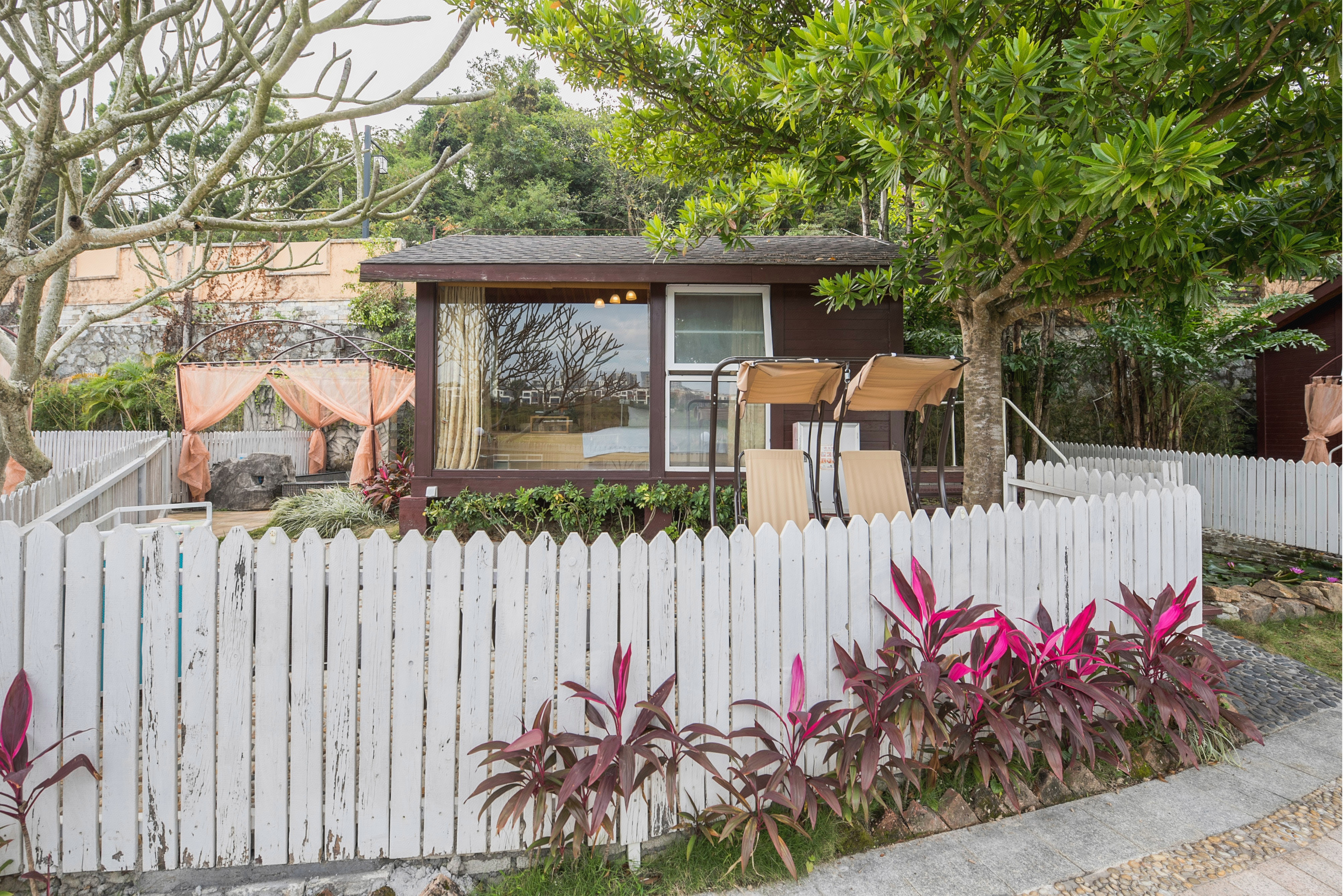 河景瑞士木屋房|独立温泉池