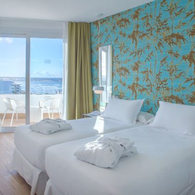 Premium Room with Partial Sea View