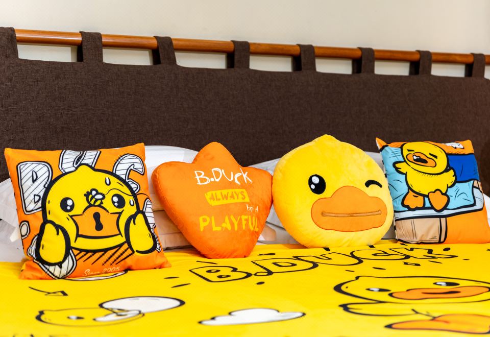 Hillview Golf Resort DongguanB.Duck Theme Family Double Bed Room