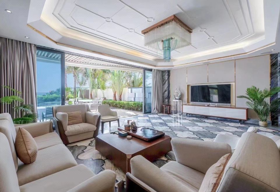 蝶型四房两厅别墅