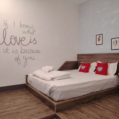 Superior Double Room Kupon Winggarden Murals House