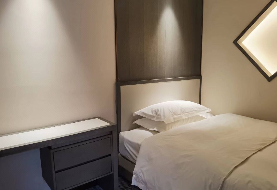 晴云·映日家庭房