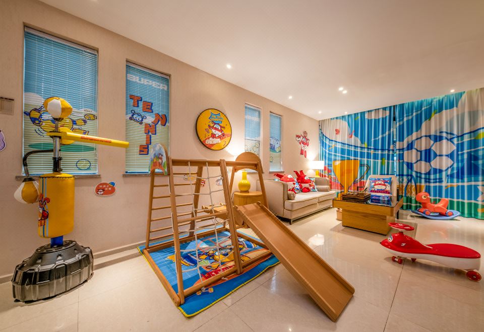 Yuetianxia Hot Spring HotelSuper Wings Garden Hot Spring Four-Bedroom Villa - Private Tub