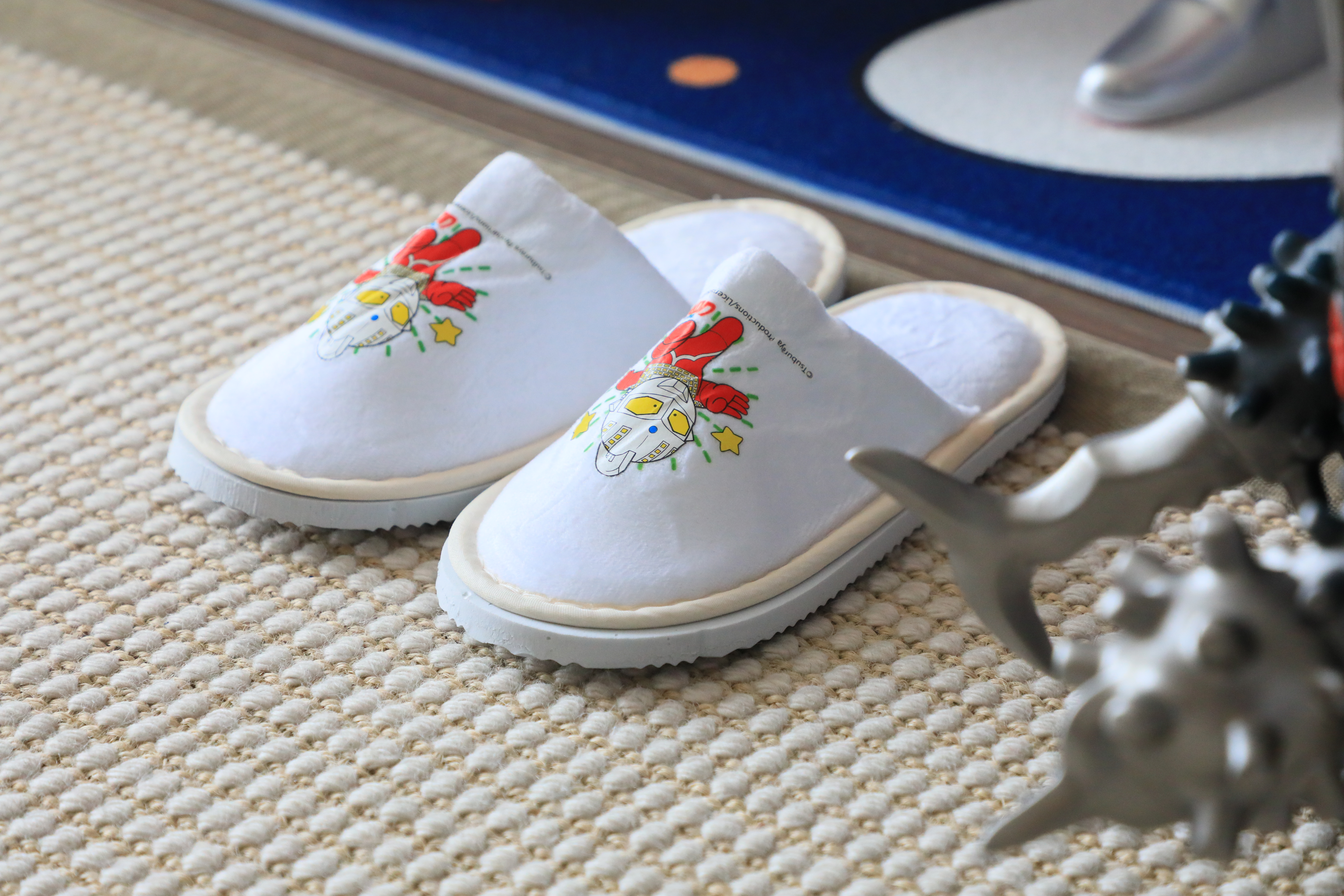 经典奥特曼主题湖景亲子房