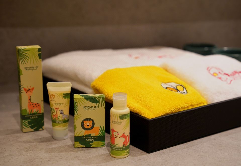 奥特曼尊享大床房（小童游乐+Coffee机+Minibar）