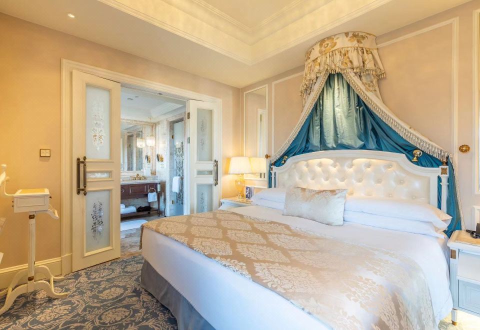 the Castle Hotel, A Luxury Collection HotelFamily Suite