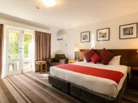 Mercure Canberra Hotels in Braddon