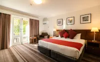 Mercure Canberra