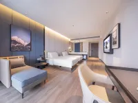 Atour Hotel Qishan Avenue, Chizhou Railway Station Ξενοδοχεία στην πόλη Τσιζού
