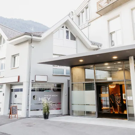 The Guesthouse by the Hey Hotel