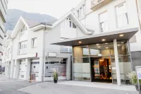 The Guesthouse by the Hey Hotel