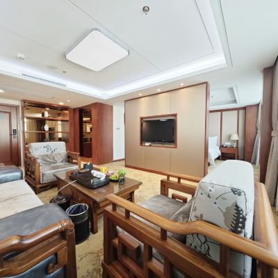 行政景觀套房『閩南茶居・俯瞰城景・老廈門靜謐』 廈門鑫安頤豪飯店（火車站萬象城店）優惠
