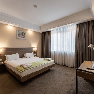 One Bedroom Apartment With King Bed Renion Residence Promo Code
