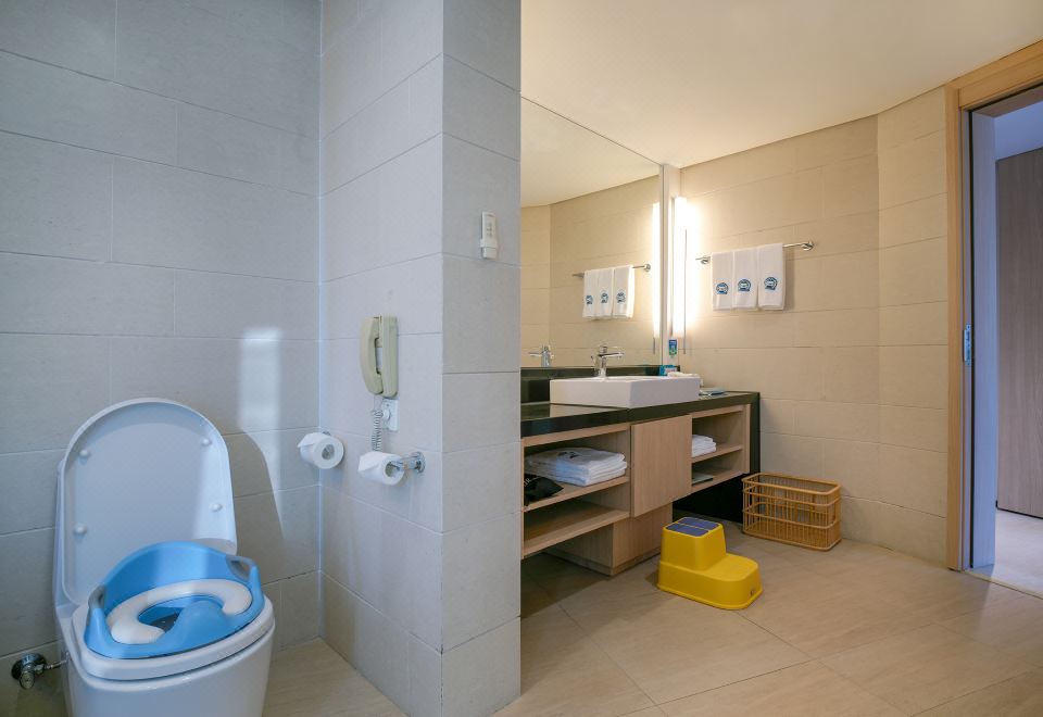 Holiday Inn Qingdao City CentreHoliday Executive Deluxe Octonauts Theme Room