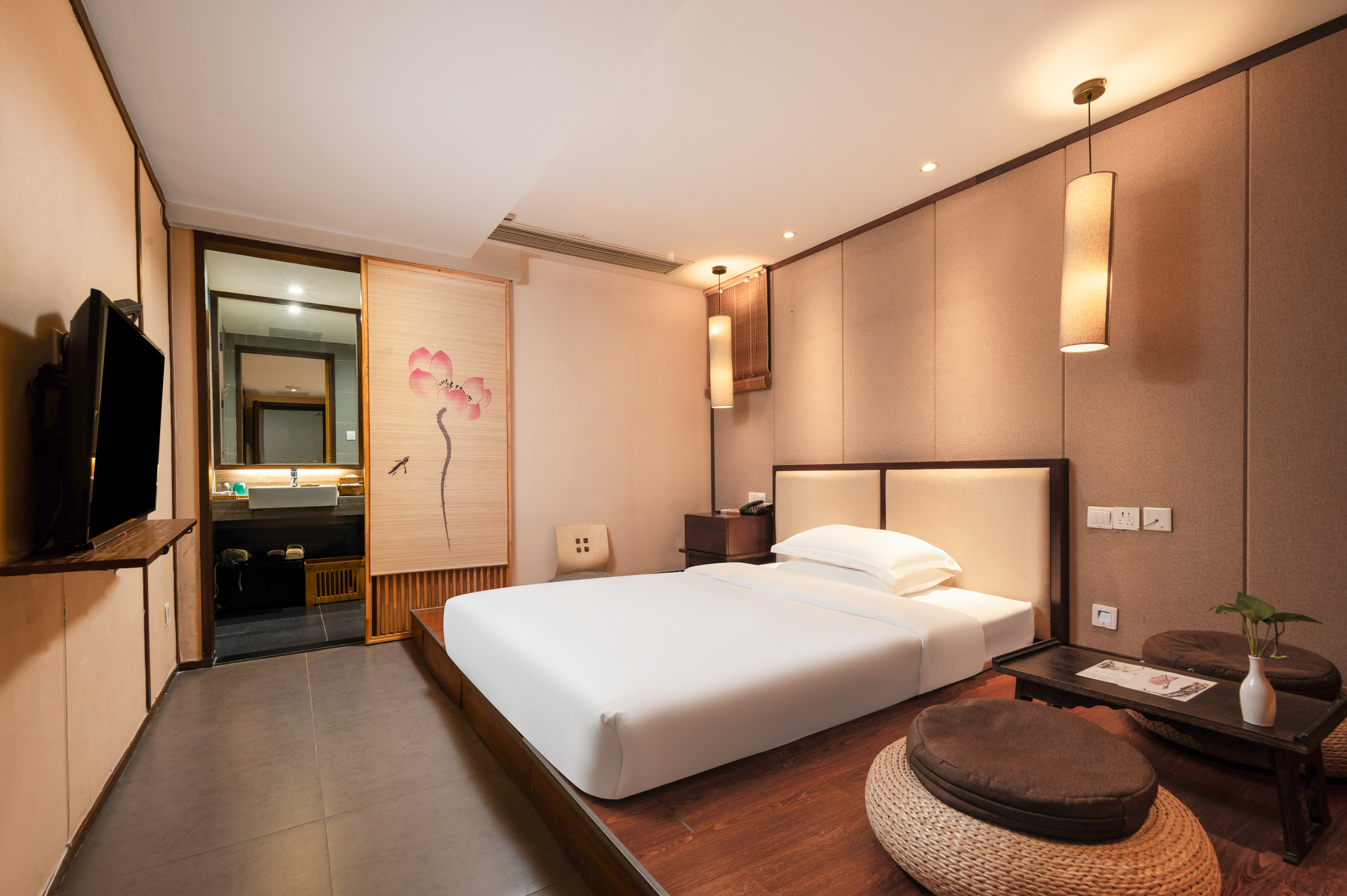 禅居大床房（顶喷花洒＋智能电视投屏＋商务休闲空间）