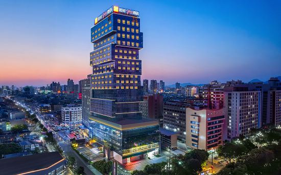 Quanzhou Fengze Puxi Wanda Plaza Yishang PLUS Hotel