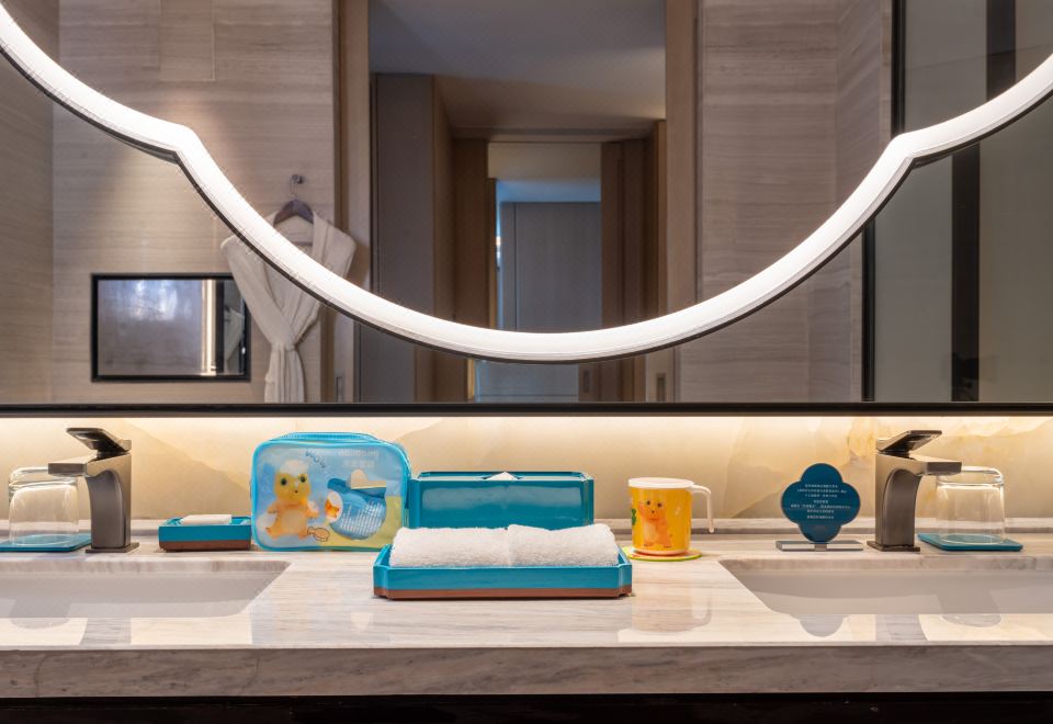 奶龙亲子主题湖景套房