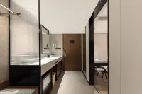 Atour Hotel (Lanzhou Zhangye Road Pedestrian Street Provincial Government Subway Station)