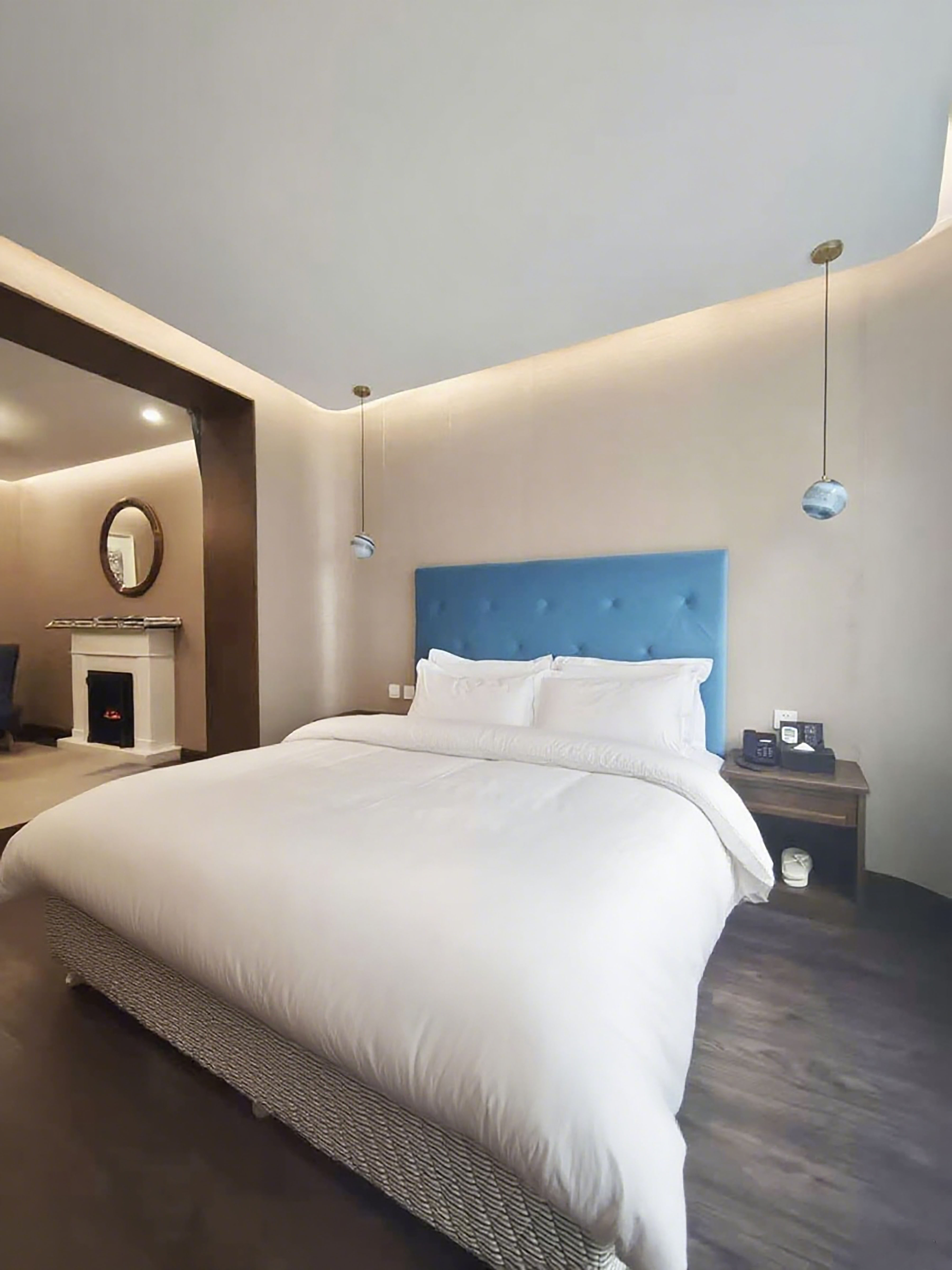 林间墅听海大床房（围炉夜话）