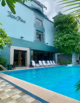 Thapae Place Hotel