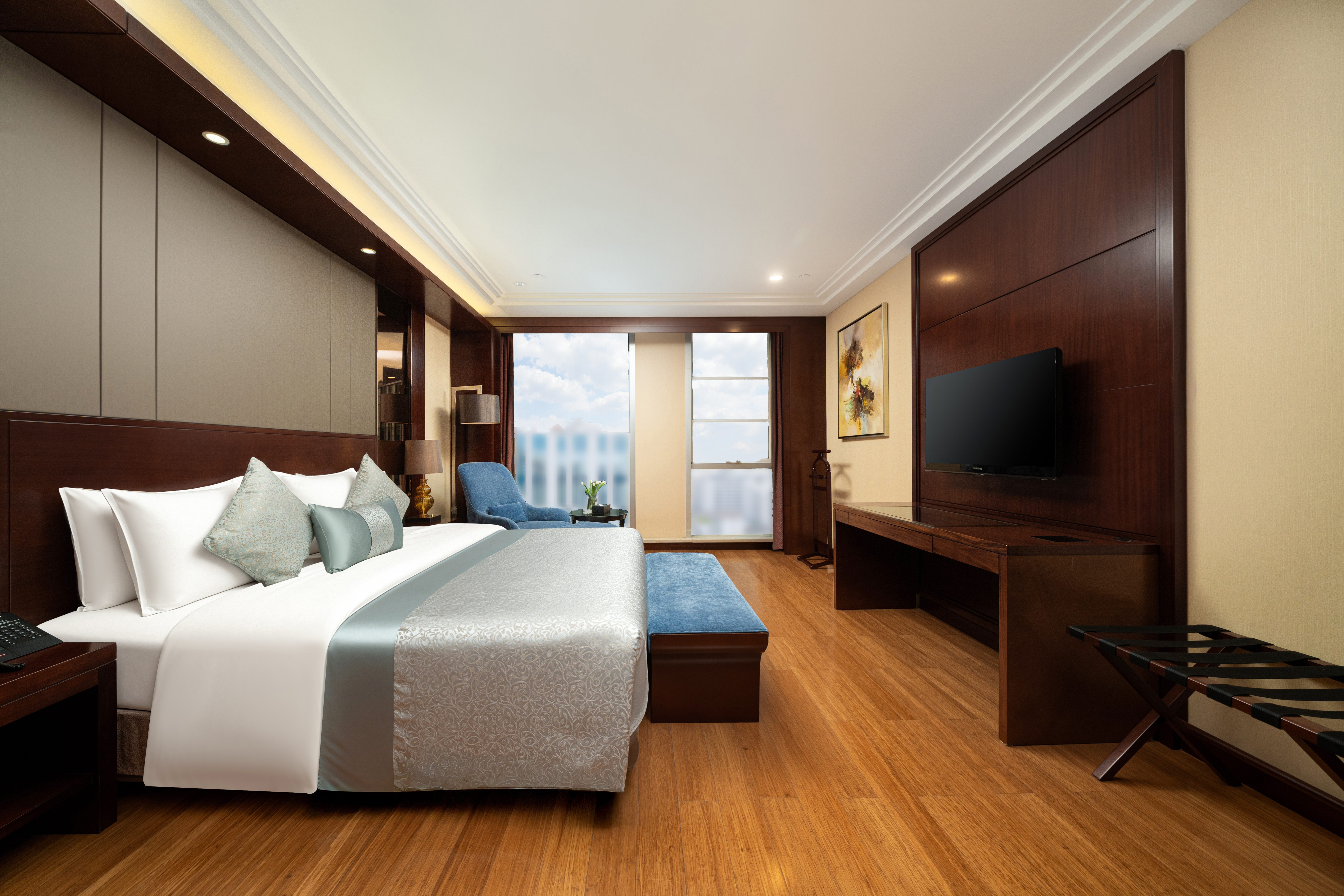 Golden Eagle Summit Hotel KunmingDeluxe Suite