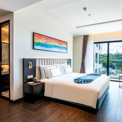 尊貴特大號床間 貝斯特韋斯特精品下龍藍寶石酒店優惠