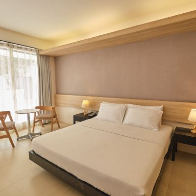Premier Deluxe King Room The Tides Hotel Boracay Promo Code