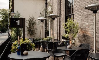 No 1 by GuestHouse, York - Housity