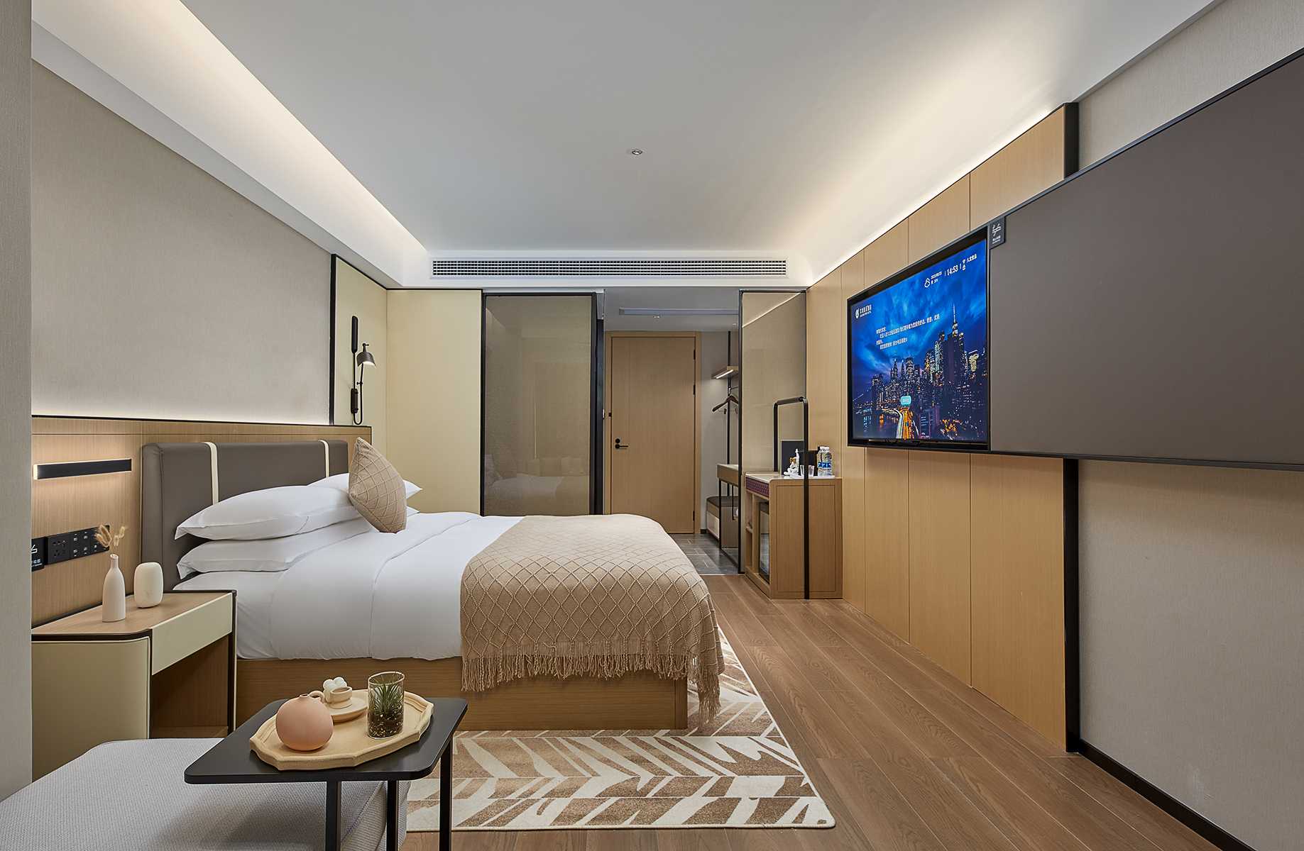 豪华大床房（智能客控+记忆枕+空调+冰箱）