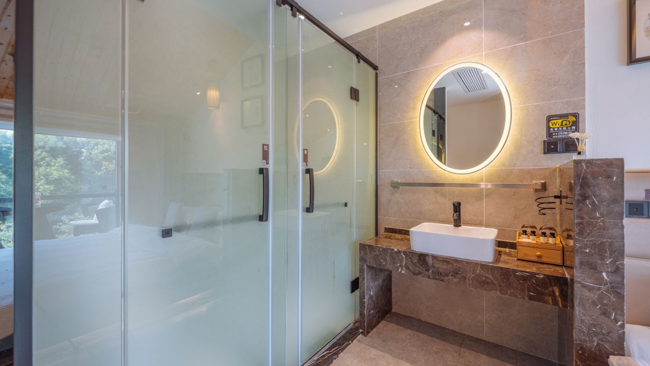 观星-阳台榻榻米大床房