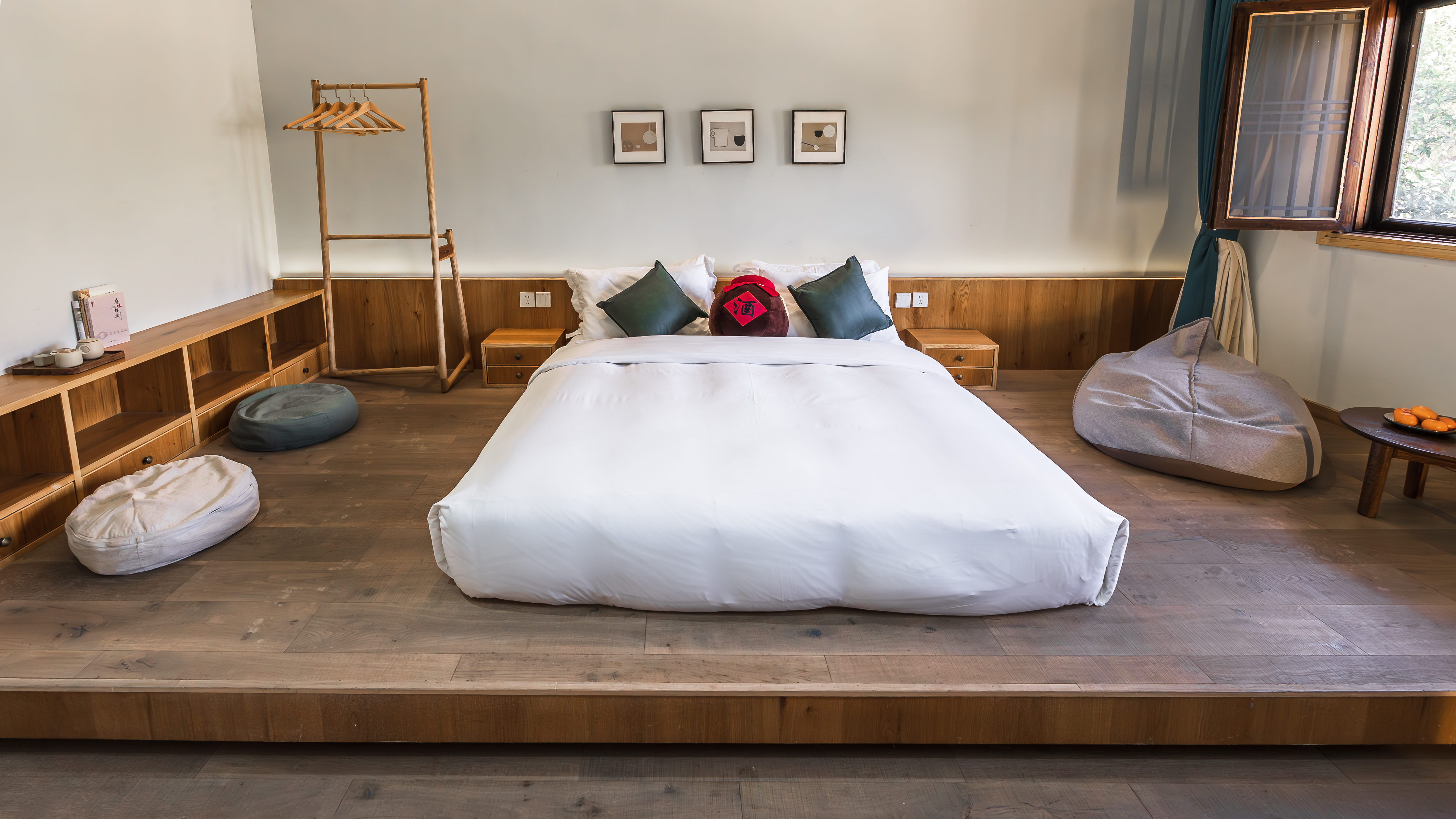 元红·榻榻米大床房