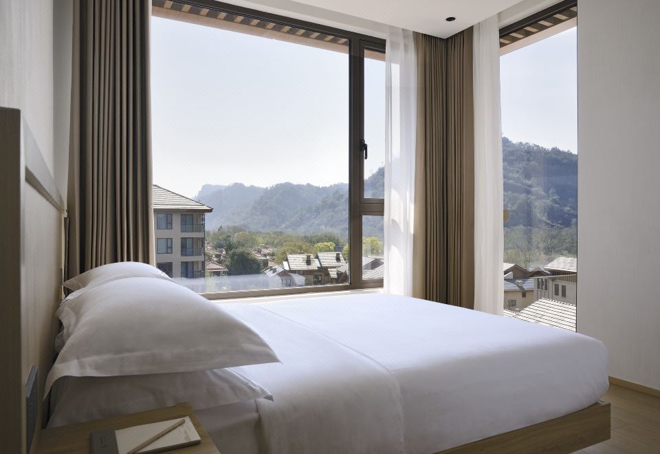 高級空中美墅·三居室一廳